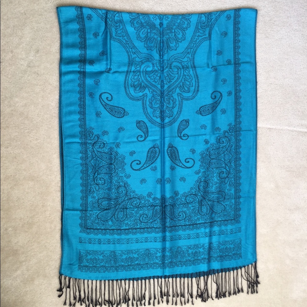 ⭐️NEW⭐️ Blue and Black Pashmina & Silk Scarf